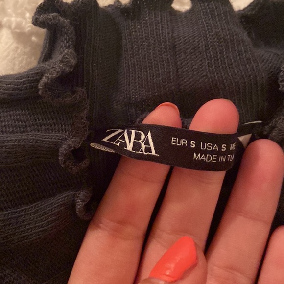 Zara Ribbed Mock Neck Longsleeve - Picture 2 of 3